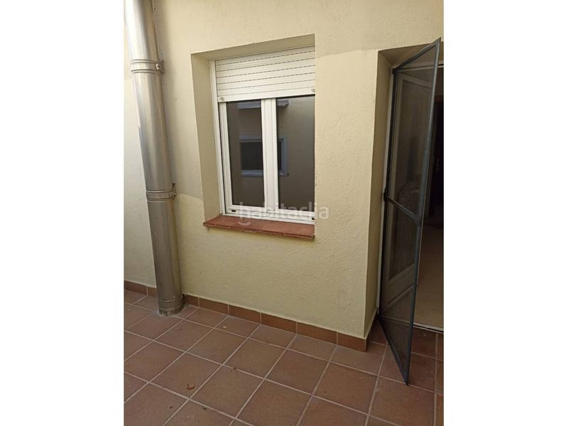 Foto f3d89eaa-009a-434e-a34d-fd018e081ddd. Casa adossada amb calefacció aparcament a Olot