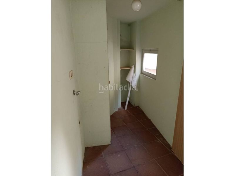 Foto fb909388-4d4b-41e9-9105-9a1a77836006. Casa adossada amb calefacció aparcament a Olot