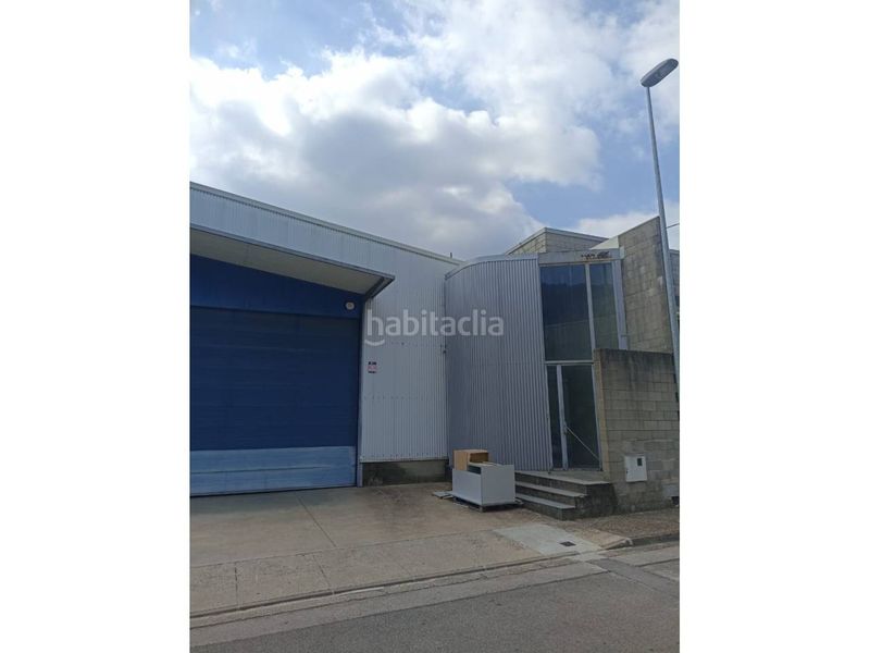 Foto 447d44e3-cbcc-4c39-984b-f6ee5e3131ff. Nau industrial a Olot