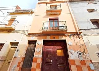 Maison  Carrer del portal de valencia. Chalet adosado en venta en onda