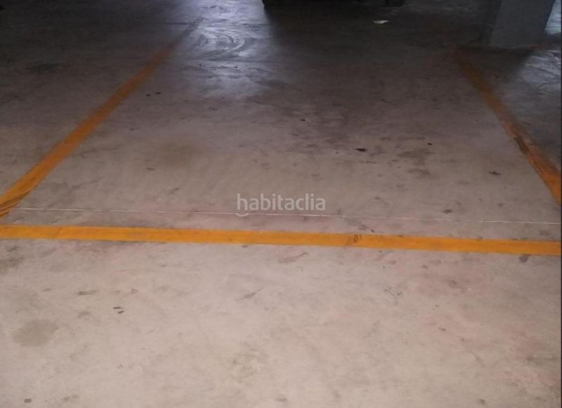 Foto d3fc7bed-c1ce-4100-8b43-34a406c9cf81. Aparcament cotxe a Onda