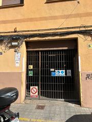 Locale commerciale  Carrer d'enric granados. Local comercial en venta
