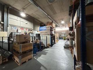 Lloguer Nau industrial a Carrer del pintor roig i soler 4. Nave con placas solares