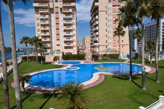 Apartamento en Gran va de la manga km 1. Apartamento con vistas al canal del estacio