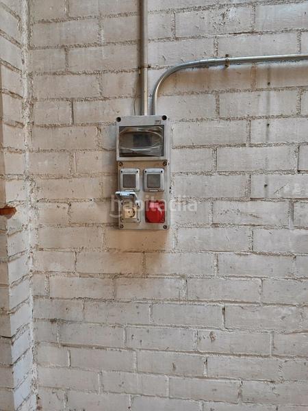 Foto 0b059dba-c881-4683-9af8-6be1577164b9. Alquiler local comercial en carrer de montserrat 31 multiples usos,almacen,oficina en Terrassa