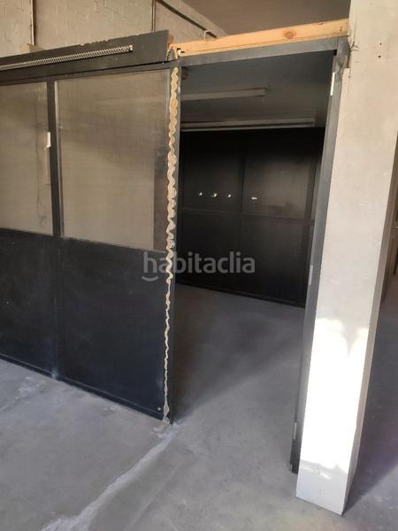 Foto 2fb3d46e-a31f-4a01-8e8e-1a0d94c58ecb. Alquiler local comercial en carrer de montserrat 31 multiples usos,almacen,oficina en Terrassa