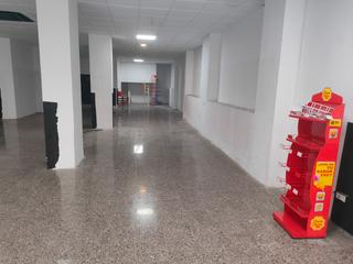 Business premise in Avinguda de Josep Tarradellas 17