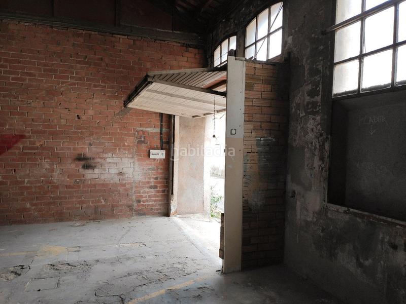 Foto a6b88a43-b01b-415e-8efb-4bae75a5cbe1. Affitto locale commerciale in carrer de sant leopold 63 in Terrassa