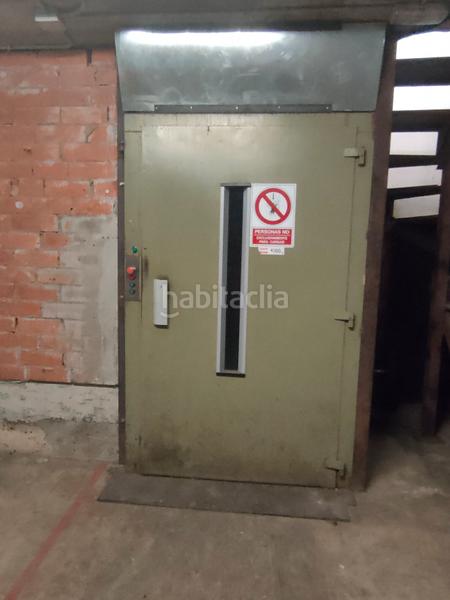 Foto 5f794050-3470-43c7-9b05-20ae48d9342f. Lloguer local comercial a carrer ample 32 a San Pere Terrassa