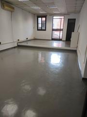 Location Local commercial dans Carrer dantoni torrella 33. Local en perfecto estado, ideal oficina, cualquier actividad gim