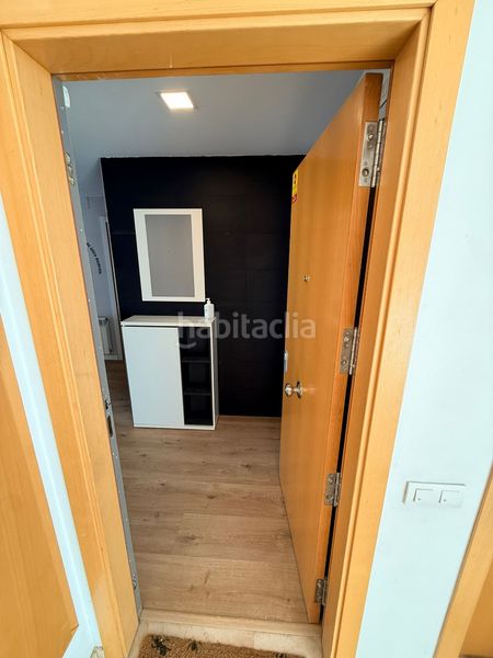 Foto b8db1841-64f2-45fb-b64b-7f9e2e3da455. Pis amb calefacció aparcament a Les Fonts Terrassa