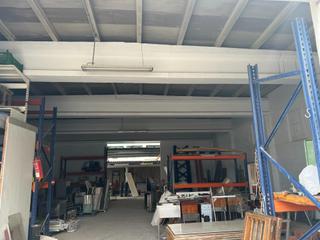 Lloguer Nau industrial a Centro. Nave logistica en poligono virgen de la salud con amplia zona de