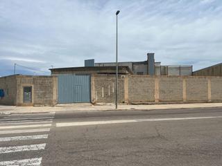 Lloguer Nau industrial a Centro. Nave logistica, con amplia parcela,  en poligono virgen de la sa