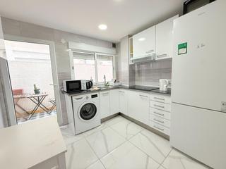 Pis a Aiora. Piso de 3 habitaciones y 2 baños, totalmente refomado, buena inv