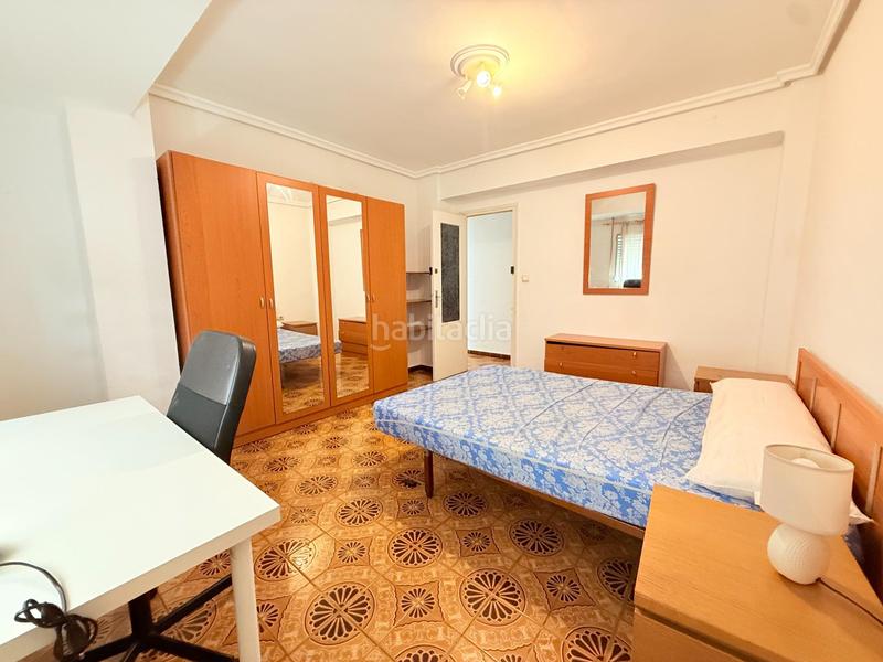 Foto f260e93e-37e3-4983-9a26-feae43df60c4. Flat in Albors Valencia