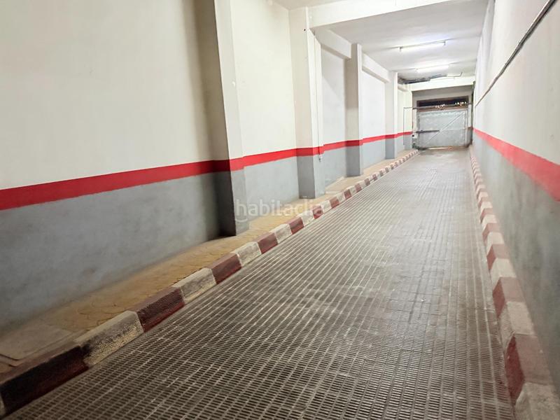 Foto 6033a35e-d1a3-4425-8774-dcfa96989941. Aparcament cotxe a Exposició Valencia