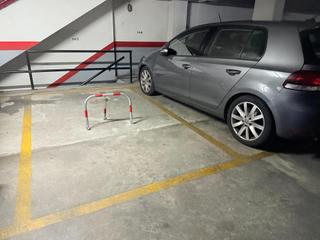 Parking coche en Exposició. Plaza garaje en zona exposicion, a poca distancia del estadio de