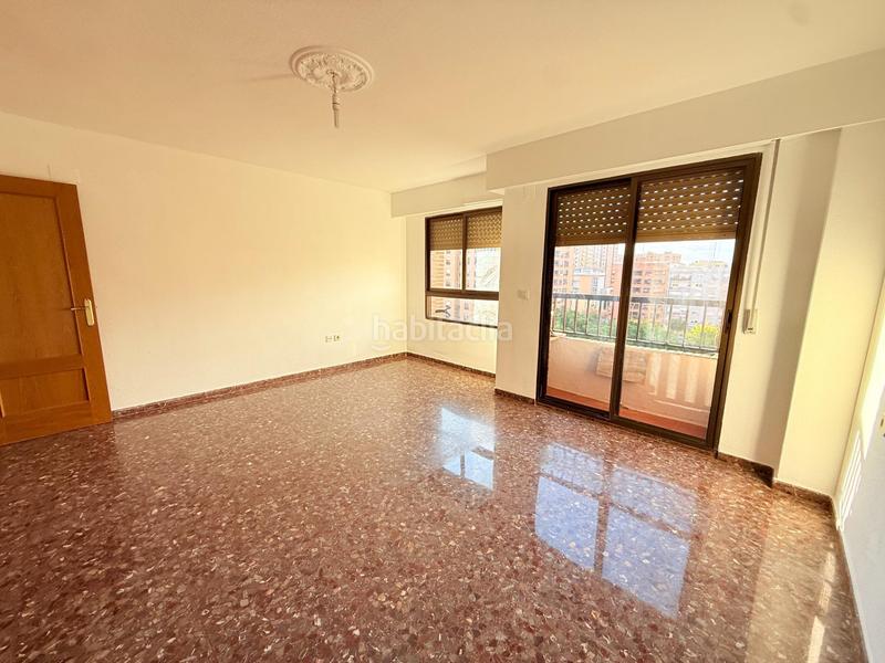 Foto 0741c4df-cf30-4654-8696-e87ba36fac9f. Alquiler piso  con excelente vistas al parque, en buena zona y buen edificio. en Valencia