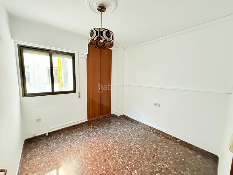 Foto e4ef29c8-da58-456e-82cf-7e69615f4ee0. Alquiler piso  con excelente vistas al parque, en buena zona y buen edificio. en Valencia