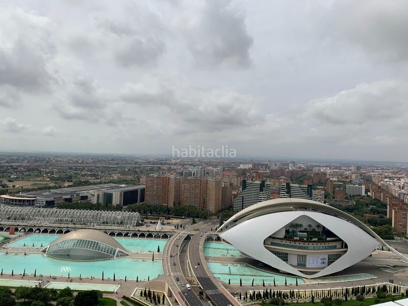 Piso excelente zona, piso amplio, a pocos metros de la ciudad de las artes y las ciencia y del club de tenis sporting en Valencia - Imagen 61