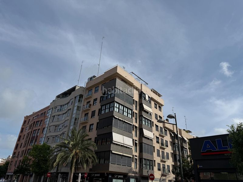 Piso excelente zona, piso amplio, a pocos metros de la ciudad de las artes y las ciencia y del club de tenis sporting en Valencia - Imagen 28