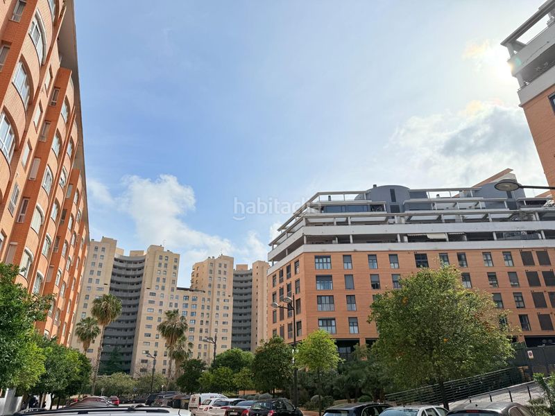 Piso excelente zona, piso amplio, a pocos metros de la ciudad de las artes y las ciencia y del club de tenis sporting en Valencia - Imagen 53