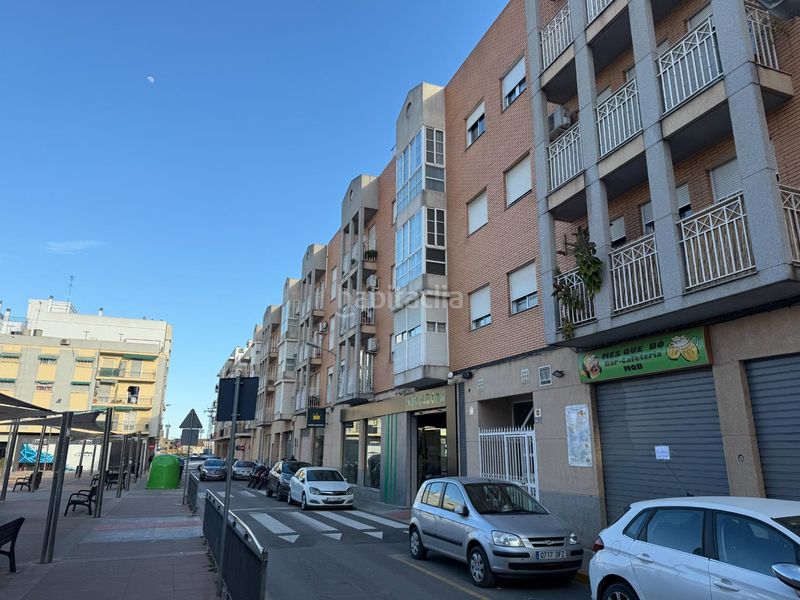 Foto 2b4d7e07-d0a5-4f3f-a0e5-8d1559b71760. Pis a Alfafar