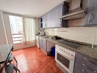 Miete Etagenwohnung in Beteró. Piso para estudiantes, amplio,  de 4 habitaciones y 2 baño, a po