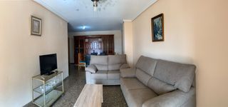 Lloguer Pis a L´Amistat. Piso para estudiantes,  en muy buena ubicación y buena finca, a