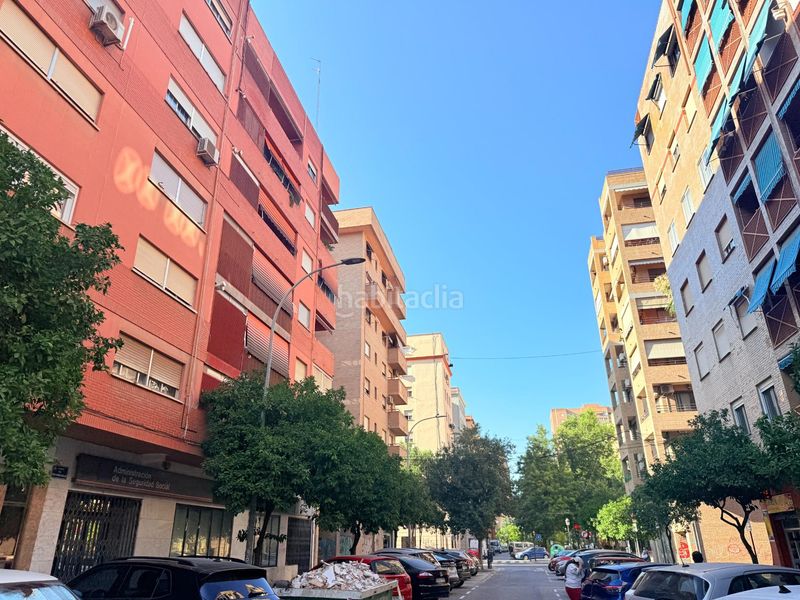 Foto 6d5d9c29-44e7-4175-b638-ab63cfee1e9d. Aparcament cotxe a L´Illa Perduda Valencia