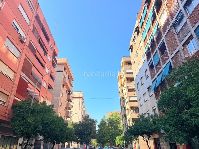 Foto aff1b030-58d1-4309-b955-a182496231c8. Aparcament cotxe a L´Illa Perduda Valencia