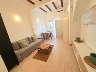 Rent Studio in El Cabanyal-El Canyamelar. Estudio con altillo,  totalmente reformado, en el cabañal.