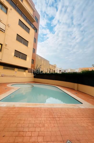 Foto 753d4814-5b70-46c8-81be-6350344f8acc. Lloguer pis amb aparcament piscina a Riba - roja de Túria