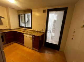 Miete Etagenwohnung in Zona Alta. Alquiler vivienda en puzol