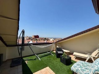 Location Attique à Núcleo Urbano. Alquiler vivienda en p.vallbona