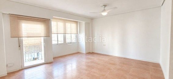 Foto ee0abd35-d386-4ace-b19b-0670d8c7cc22. Miete etagenwohnung in Silla