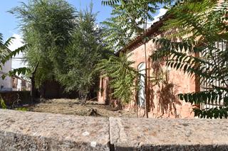 Solar industrial a Calle antonio machado 65. Solar urbano de 6.800m2 con antigua fábrica de harina en venta,