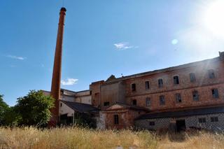 Solar industrial a Calle antonio machado 65. Solar urbano de 6.800m2 con antigua fábrica de harina en venta,