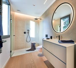 Xalet a Carrer de francesc vidal i sureda 111. 4 chalets obra nueva la bonanova en venta – 4 chalets independie
