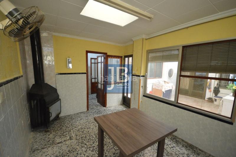 Foto 3214e478-d01f-4d2e-ac5e-45a883567f41. Reihenhaus in Manuel