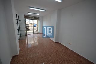Lloguer Local Comercial  Avinguda cavaller ximen de tovia. Local 35m en alquiler