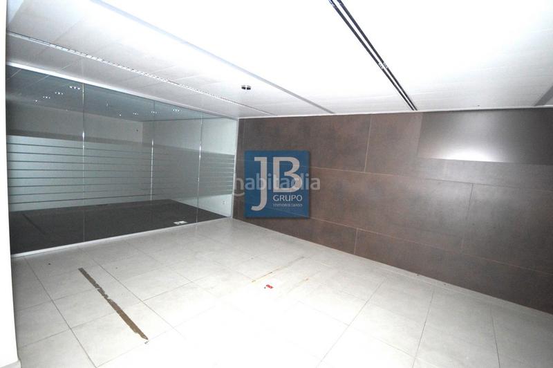 Foto 81e9def3-6d65-4965-bde7-850f6ccf80b0. Alquiler local comercial magnifico local en el Centro en Xirivella