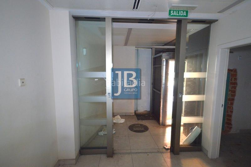 Foto ab3b427f-9c4c-4829-b62c-ad8055d8c45b. Alquiler local comercial magnifico local en el Centro en Xirivella