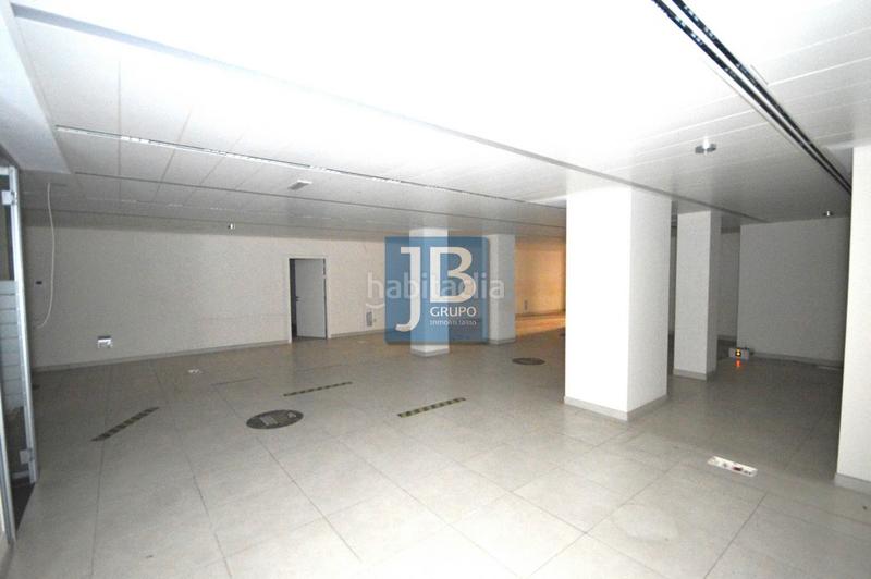 Foto cb5d9bcf-18de-466e-aac2-e96f170697bd. Alquiler local comercial magnifico local en el Centro en Xirivella