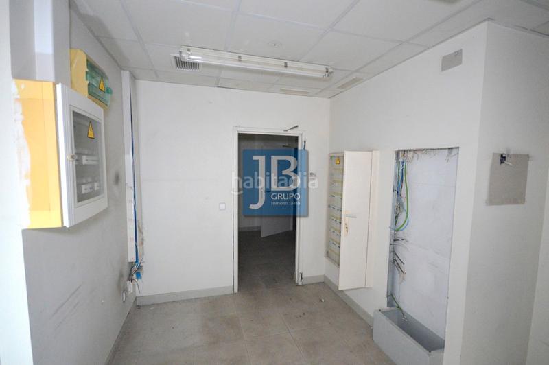 Foto e7187484-4bc2-49e9-bb36-7e2a9fd3a54a. Alquiler local comercial magnifico local en el Centro en Xirivella