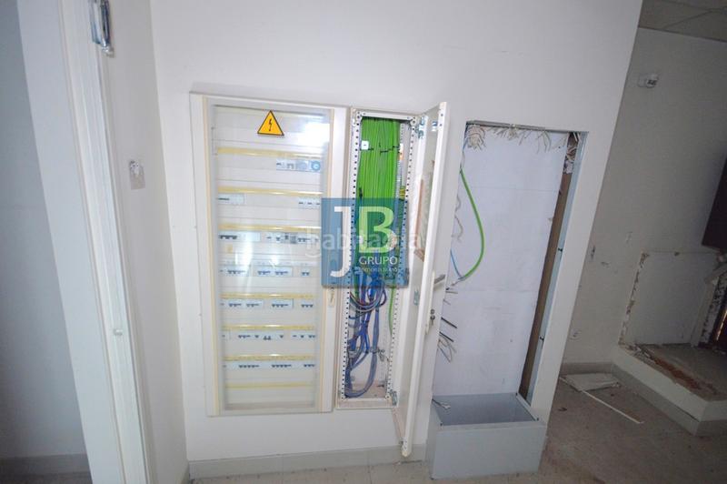 Foto 426eab79-2010-4e06-b133-ed1d7f69a876. Lloguer local comercial a Centro Xirivella