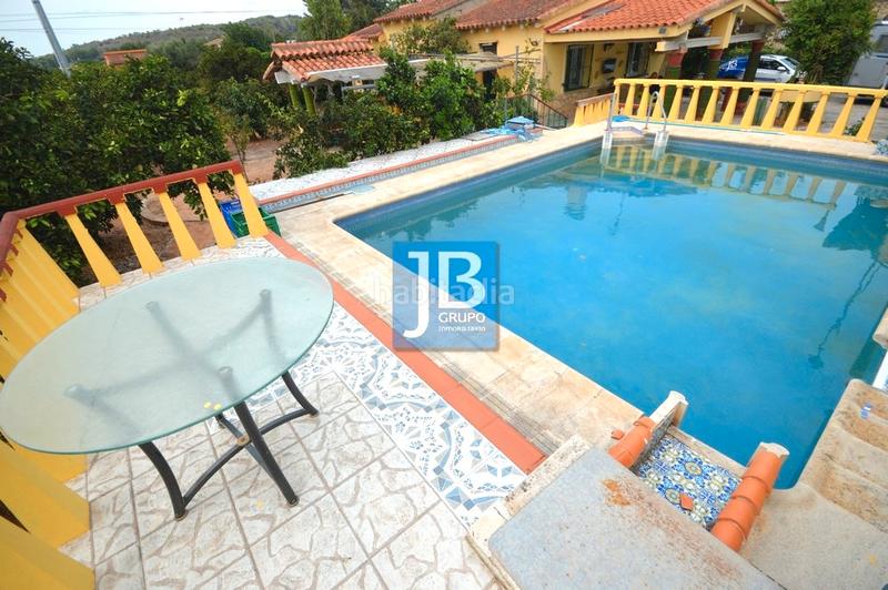 Foto fc1a17a3-f65b-49e2-a401-edfdc4151499. Chalet  en Rafelguaraf