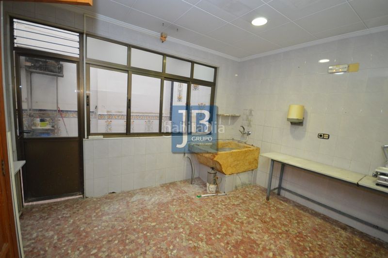 Foto c69400d2-6a99-4563-9421-8e60cf1c1261. Local comercial a Xàtiva