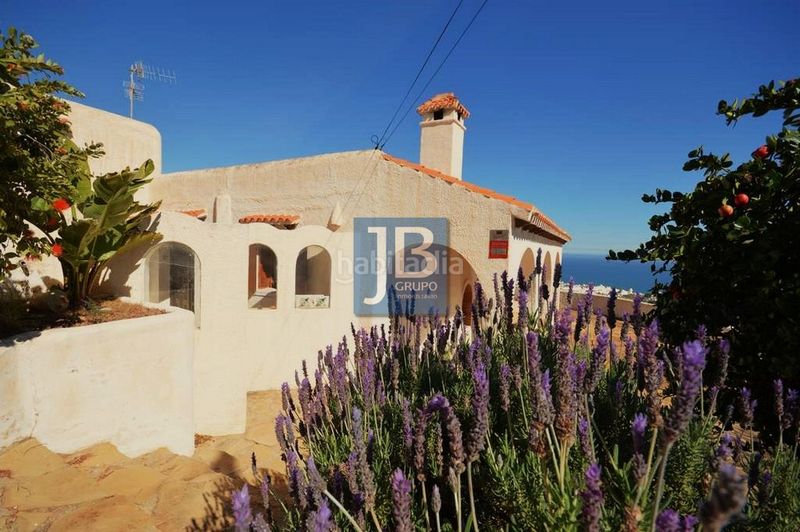 Foto 411d6b3d-fb4a-488b-92d8-d0eb50e38ce9. Xalet amb xemeneia aparcament a Mojácar playa - las ventanicas - la paratá Mojácar