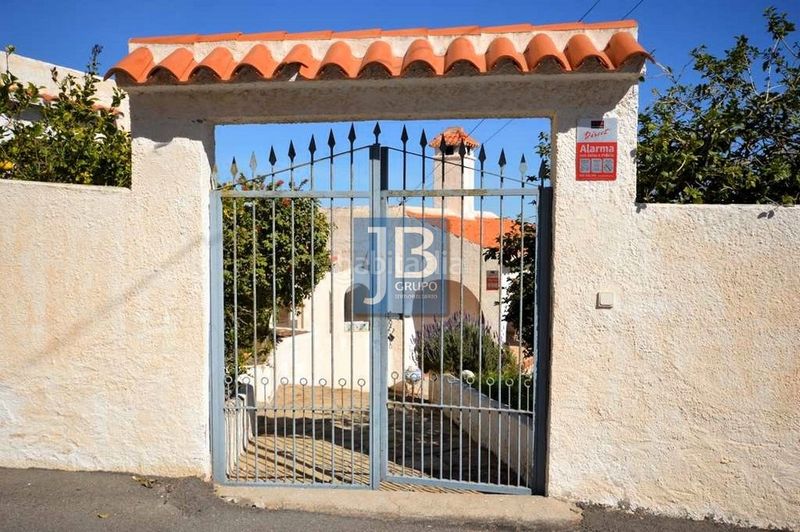 Foto 92c96da4-6a0a-4c5f-9c79-1906f3ed06fa. Xalet amb xemeneia aparcament a Mojácar playa - las ventanicas - la paratá Mojácar